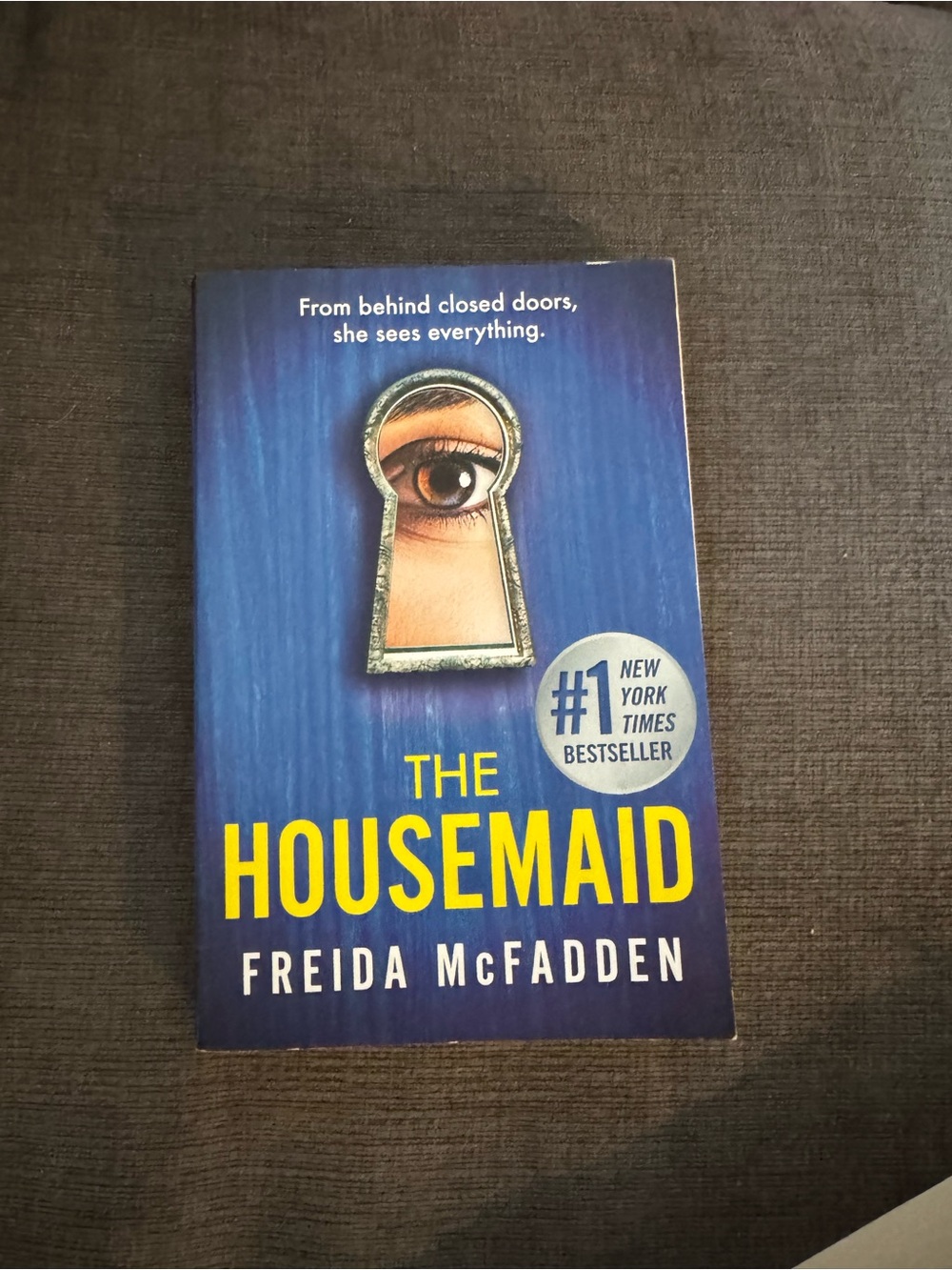 The Housemaid by Freida McFadden - Blue Paperback Thriller